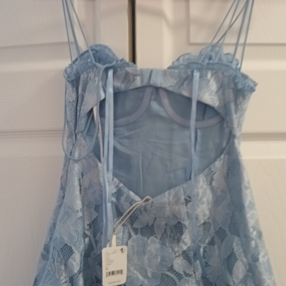 Dress - Picture 16 of 16